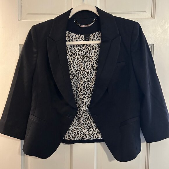 Cropped Blazer - Picture 1 of 3